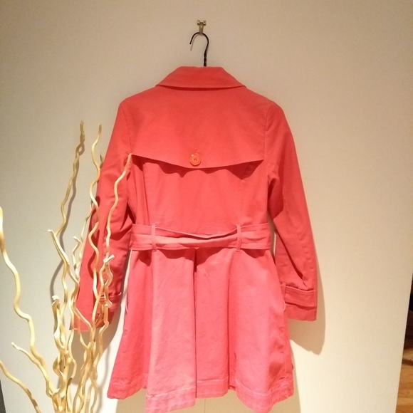 Rosy pink mid length trench coat - Picture 2 of 4